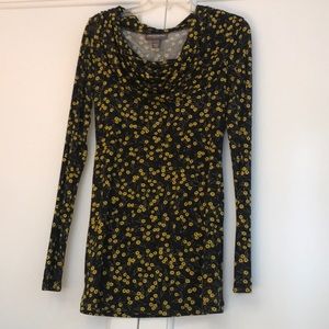 A Pea in the Pod long sleeve stretch tee